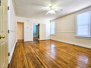 2050 State St, Unit 1 in East Petersburg, PA - Foto de edificio - Building Photo