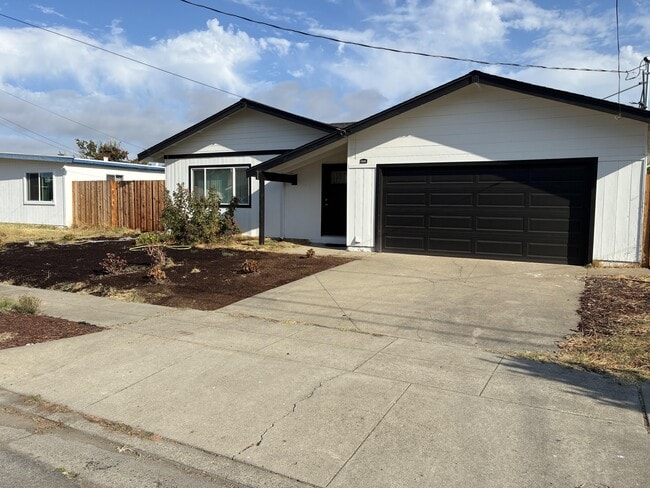 property at 4069 Glenwood St