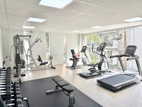 The Madison in Los Angeles, CA - Foto de edificio - Building Photo