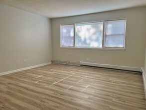 7717 W Fullerton Ave in Elmwood Park, IL - Building Photo - Building Photo