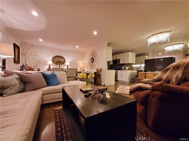 property at 322 Miraleste Dr
