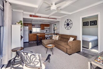 161 Charlotte Dr in East Greenwich, RI - Building Photo - Building Photo