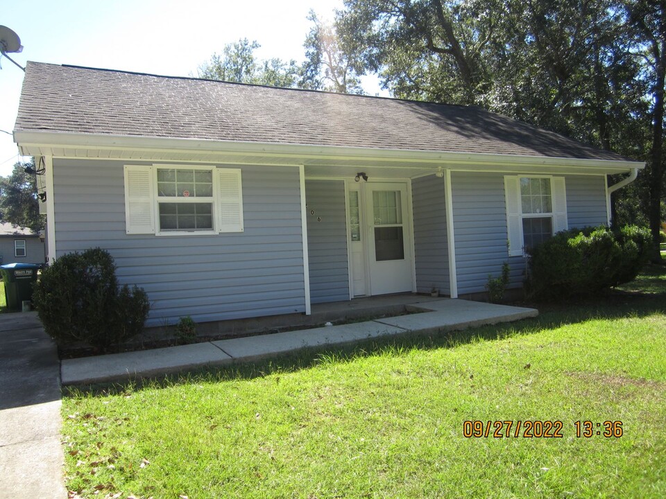 4206 Lanier Ave in Pascagoula, MS - Building Photo