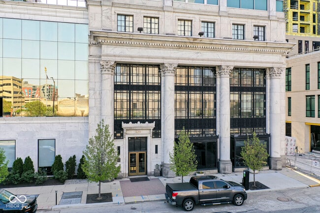 property at 429 N Pennsylvania St