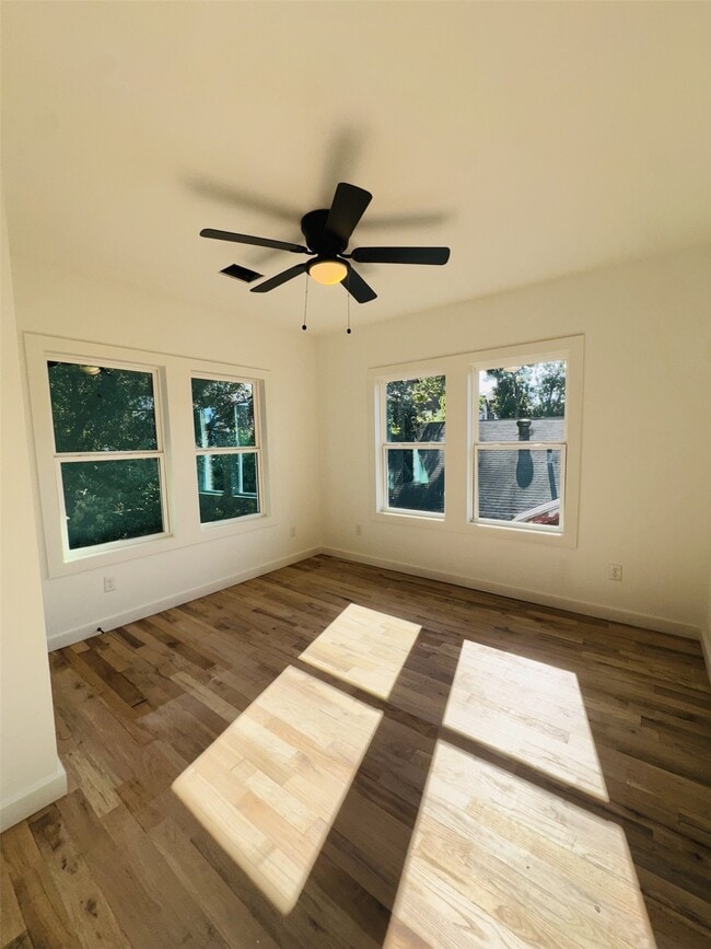 property at 1235 W Gray St