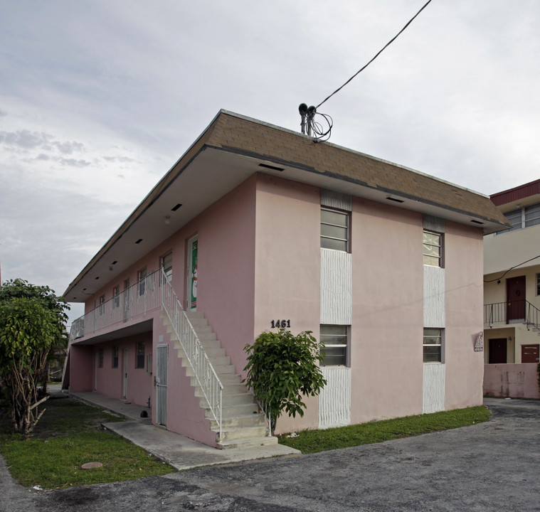 1461 SW 7th St in Miami, FL - Building Photo