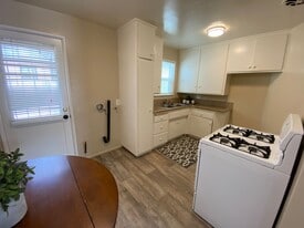 4453 W 159th St in Lawndale, CA - Building Photo