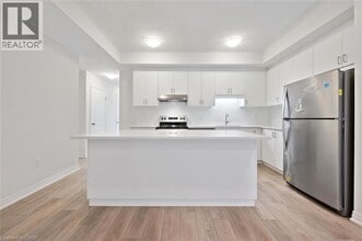 7 REVERIE Wy in Kitchener, ON - Building Photo - Building Photo