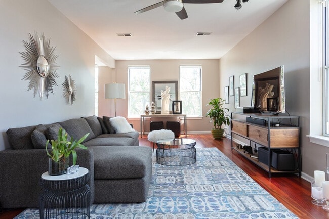 1530 N Throop St in Chicago, IL - Building Photo - Building Photo