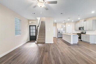 1506 Blue Acer Dr in Houston, TX - Building Photo - Building Photo