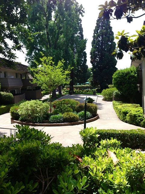 Hacienda Apartments in Sacramento, CA - Foto de edificio