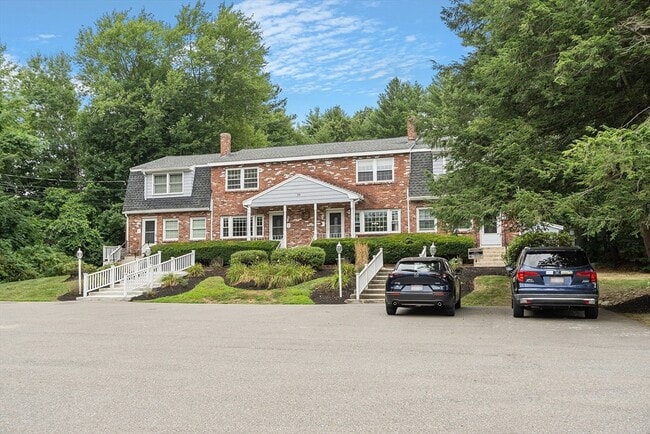 28 Harris St in Acton, MA - Building Photo - Building Photo