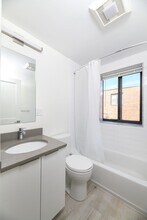 44 Parker Hill Ave, Unit #16 in Boston, MA - Foto de edificio - Building Photo
