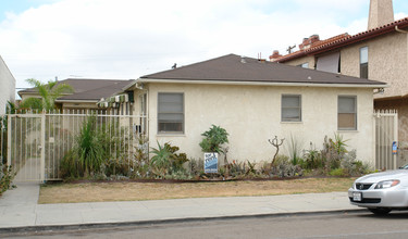 3936-3940 Utah St in San Diego, CA - Foto de edificio - Building Photo