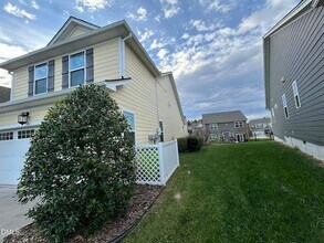 1028 Topland Ct in Morrisville, NC - Foto de edificio - Building Photo