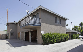 15551 Boleyn Cir in Tustin, CA - Foto de edificio - Building Photo