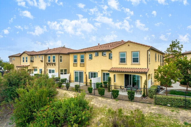 Casa Lago Eastlake