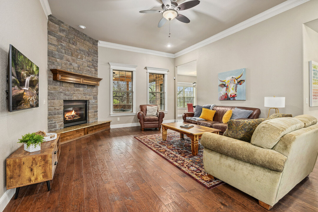 305 Peach Orchard Rd in Bentonville, AR - Building Photo