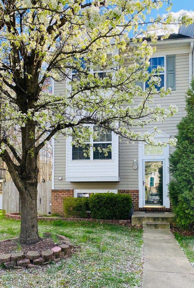 12 Flaxleaf Court in Essex, MD - Building Photo - Building Photo