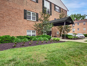 Hamilton Apartments in Rahway, NJ - Foto de edificio - Building Photo