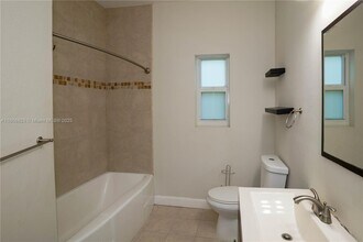 2280 SW 16th Ct in Miami, FL - Building Photo - Building Photo