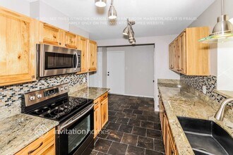 7125 W Laurel Ln in Peoria, AZ - Foto de edificio - Building Photo