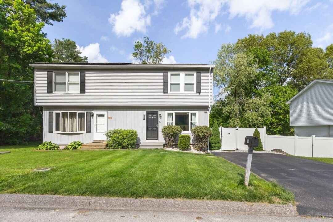 10A Paris Ave in Worcester, MA - Building Photo