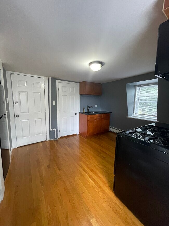 60 Saint James St, Unit 3 photo'