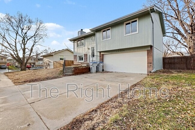 13968 Meadow Ridge Rd in Omaha, NE - Building Photo - Building Photo