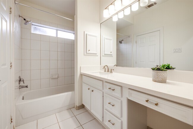 property at 2019 Morse St