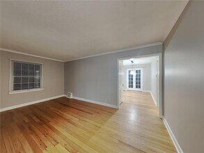 2942 Zenith Ave N in Minneapolis, MN - Building Photo - Building Photo