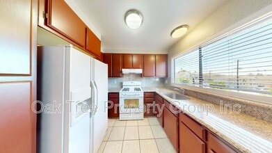 2225 23rd Ave in Oakland, CA - Building Photo - Building Photo