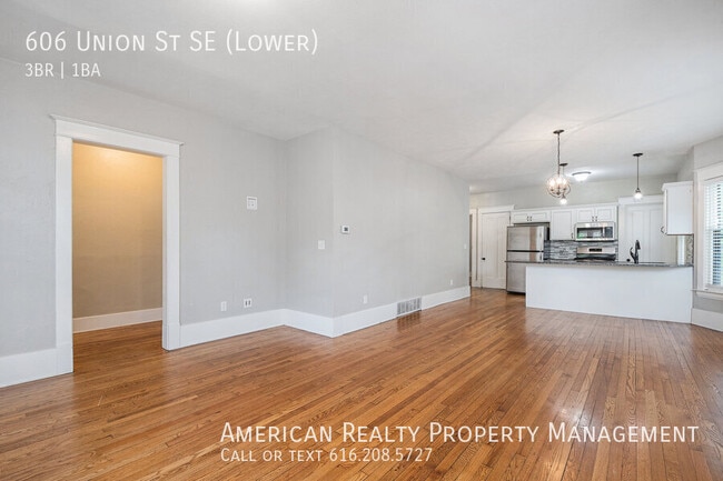 606 Union Ave NE in Grand Rapids, MI - Building Photo - Building Photo