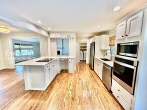 210 Pinetree Cir in Alpharetta, GA - Building Photo - Building Photo