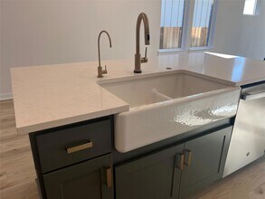 401 Darley Oak Dr in Dripping Springs, TX - Building Photo - Building Photo