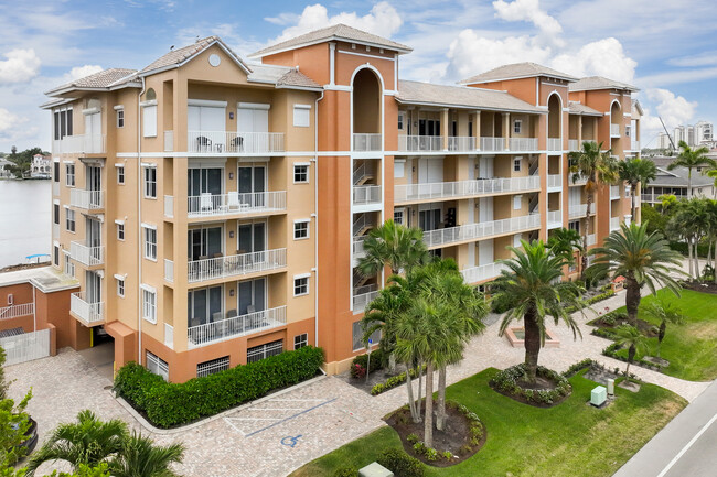 Sunset Bay in Naples, FL - Building Photo - Building Photo