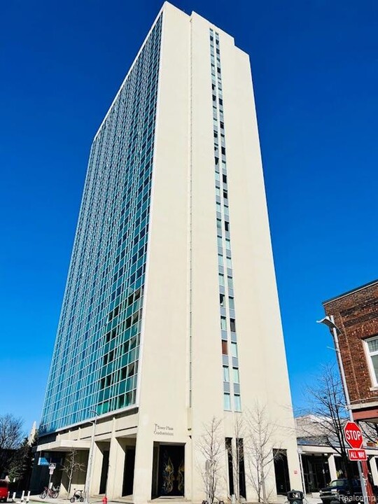 555 E William St in Ann Arbor, MI - Foto de edificio