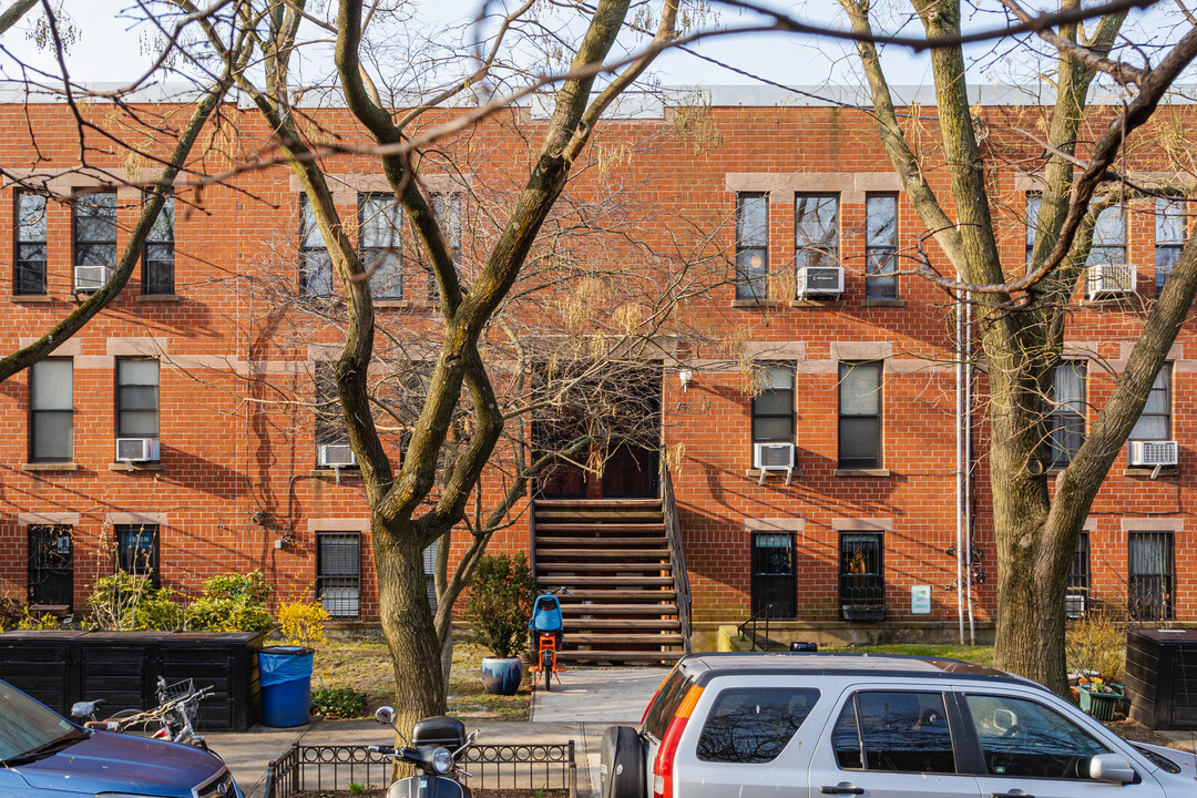 76 President St in Brooklyn, NY - Foto de edificio