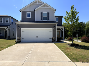 Room in House on Lake Barkley Way in Fuquay Varina, NC - Building Photo - Building Photo
