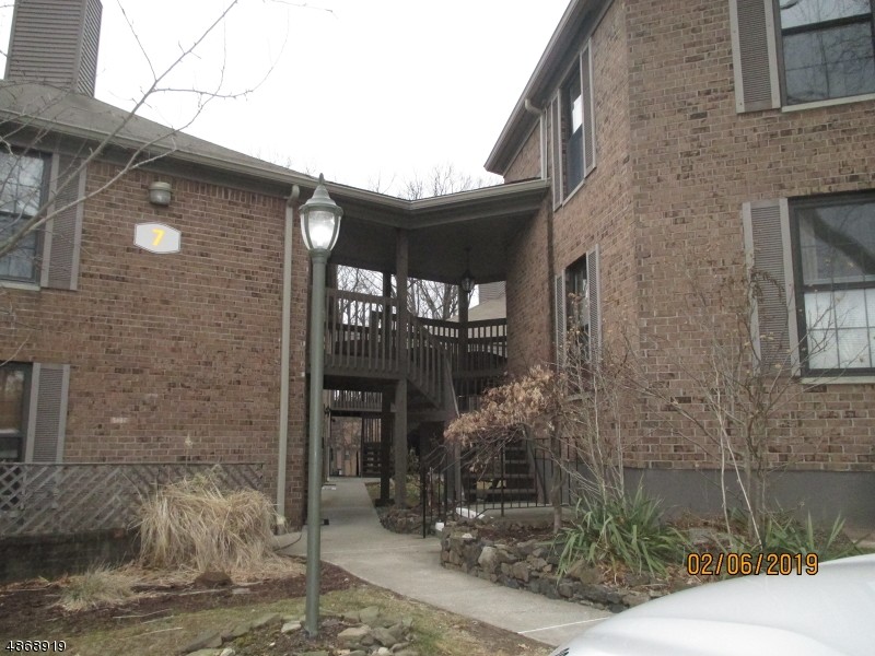 181 Long Hill Rd-Unit -10 in Little Falls, NJ - Building Photo