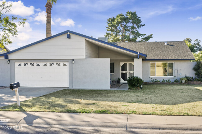 property at 2707 E Louise Dr
