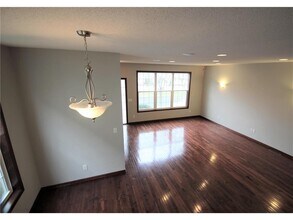 10003 Pincherry Ln in Eden Prairie, MN - Building Photo - Building Photo