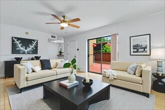 8099 Severn Dr in Boca Raton, FL - Building Photo - Building Photo
