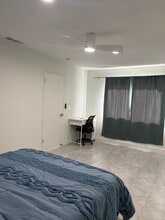 2356 N Blando Rd in Palm Springs, CA - Foto de edificio - Building Photo
