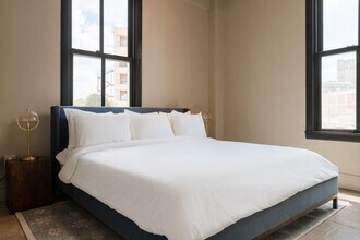 505 E Travis St in San Antonio, TX - Building Photo - Building Photo