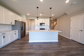 17937 Giants Wy in Lakeville, MN - Building Photo - Building Photo