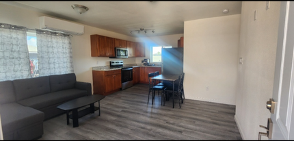36 E Papa Ave in Kahului, HI - Building Photo - Building Photo