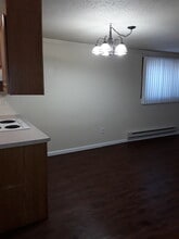 312 N 49th St in Grand Forks, ND - Building Photo - Building Photo