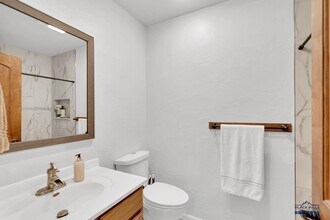 1C Glendale Ln in Rapid City, SD - Foto de edificio - Building Photo