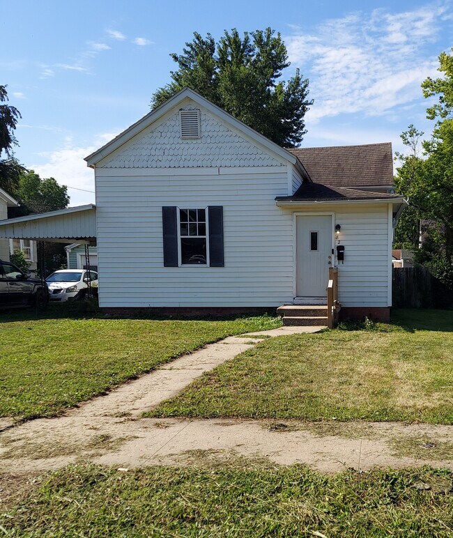 property at 822 Franklin St